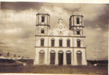 a igreja mais antiga de Canindé-Ce