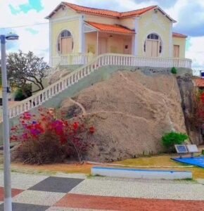 Casa na pedra de Quixadá